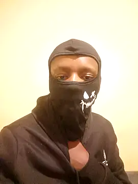 Snapshot of MaskedWithCum chatting on July 6, 9:28 pm MaskedWithCum online show from July 6, 9:28 pm