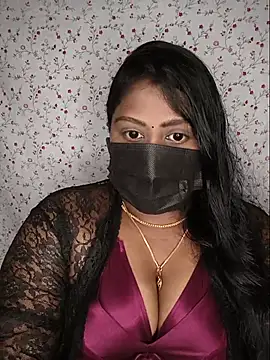 Romantic Woman online show from June 13, 6:17 pm