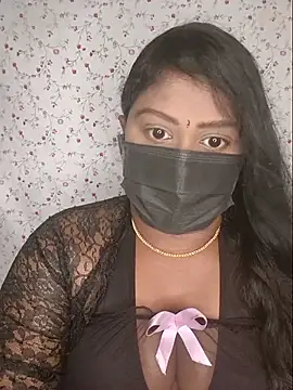 Romantic Woman online show from June 19, 6:01 pm