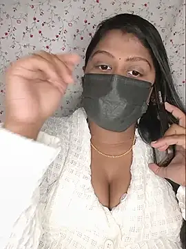 Romantic Woman online show from June 22, 6:27 pm