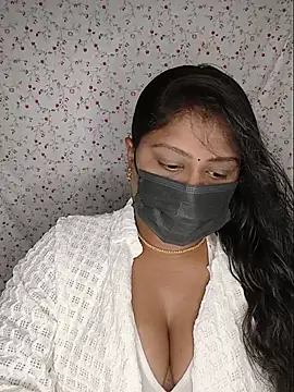 Romantic Woman online show from July 11, 6:32 pm