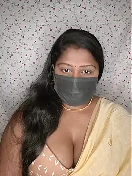 Romantic Woman online show from July 22, 6:22 pm