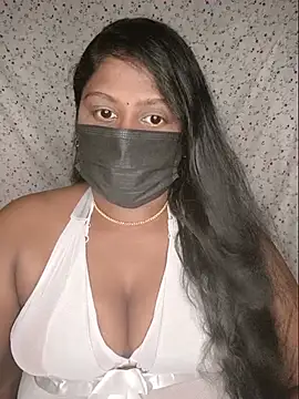 Romantic Woman online show from July 30, 8:08 pm