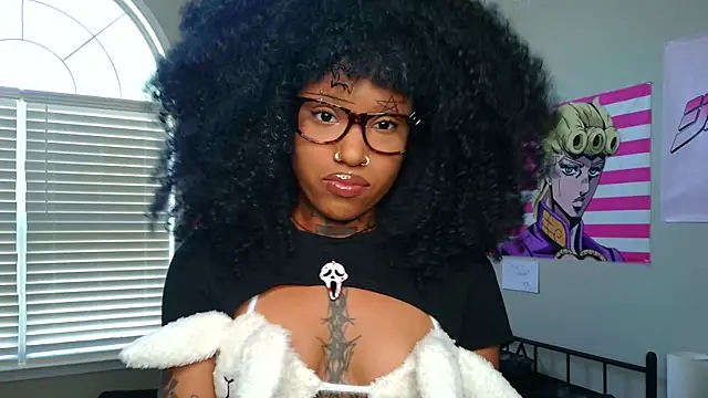Snapshot of spookiebaddie chatting on April 15, 5:42 pm spookiebaddie online show from April 15, 5:42 pm