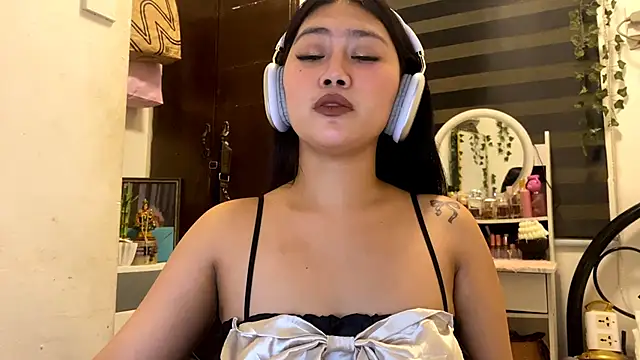 GlindaDejardin online show from May 15, 5:53 pm