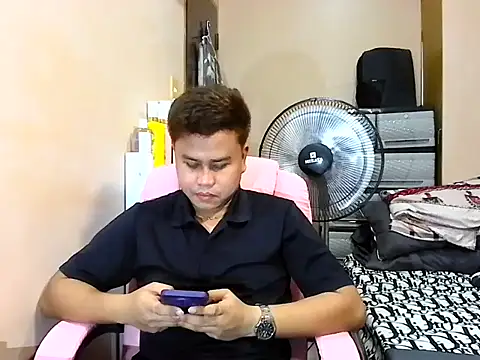Snapshot of tipsy_butter chatting on June 15, 7:10 am tipsy butter online show from June 15, 7:10 am