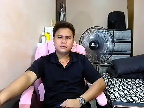 Snapshot of tipsy_butter chatting on June 16, 3:20 am tipsy butter online show from June 16, 3:20 am
