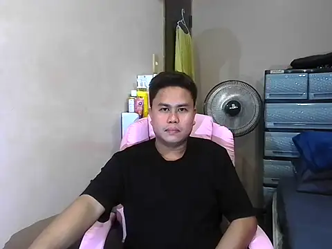Snapshot of tipsy_butter chatting on July 11, 6:54 pm tipsy butter online show from July 11, 6:54 pm