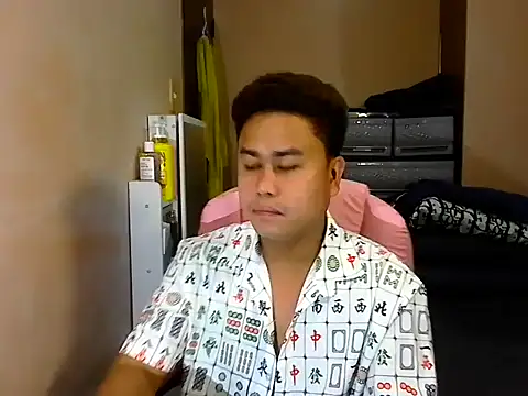 Snapshot of tipsy_butter chatting on July 18, 2:16 am tipsy butter online show from July 18, 2:16 am