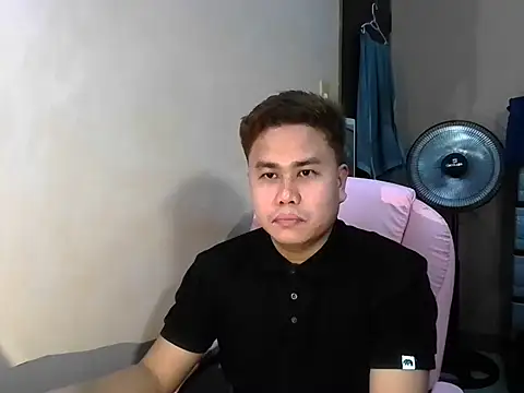 Snapshot of tipsy_butter chatting on July 24, 1:09 pm tipsy butter online show from July 24, 1:09 pm