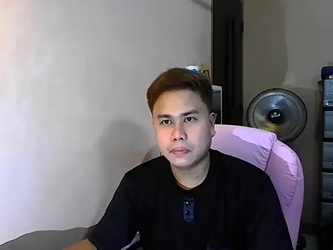 Snapshot of tipsy_butter chatting on July 26, 1:51 pm tipsy butter online show from July 26, 1:51 pm