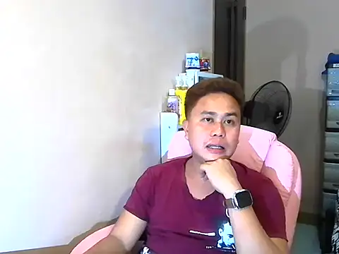 Snapshot of tipsy_butter chatting on July 27, 9:55 pm tipsy butter online show from July 27, 9:55 pm