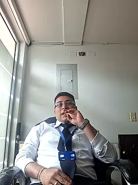 J0nathannn online show from April 21, 8:34 pm