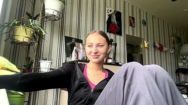 Snapshot of AiConzemius chatting on May 13, 11:40 am AiConzemius online show from May 13, 11:40 am