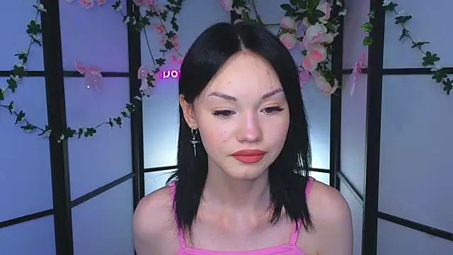 Snapshot of LilySparkls chatting on May 12, 2:36 pm LilySparkls online show from May 12, 2:36 pm
