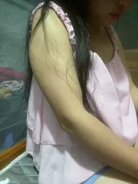 Snapshot of __Amanda__ chatting on April 15, 10:43 pm Amanda online show from April 15, 10:43 pm