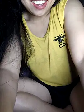 Snapshot of __Amanda__ chatting on May 4, 10:39 pm Amanda online show from May 4, 10:39 pm