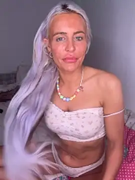 Snapshot of Calypso_222 chatting on April 26, 8:50 pm Calypso 222 online show from April 26, 8:50 pm
