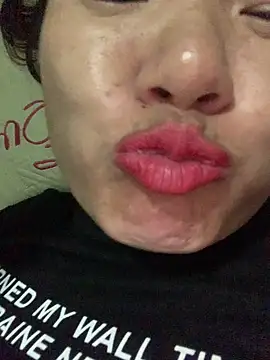 Snapshot of __Evelyn__ chatting on April 27, 1:20 pm Evelyn online show from April 27, 1:20 pm
