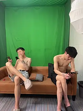 Snapshot of wxh8866 chatting on April 6, 3:15 am wxh8866 online show from April 6, 3:15 am