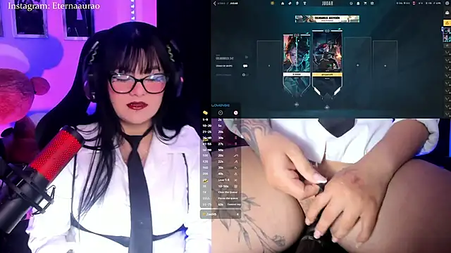 Snapshot of EternaAura_ chatting on May 8, 2:33 pm EternaAura online show from May 8, 2:33 pm