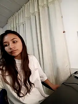 Snapshot of Leticia_Hinkley_ chatting on April 9, 10:09 am Leticia Hinkley online show from April 9, 10:09 am