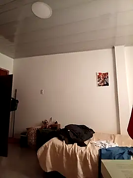 Snapshot of Leticia_Hinkley_ chatting on April 16, 11:44 am Leticia Hinkley online show from April 16, 11:44 am