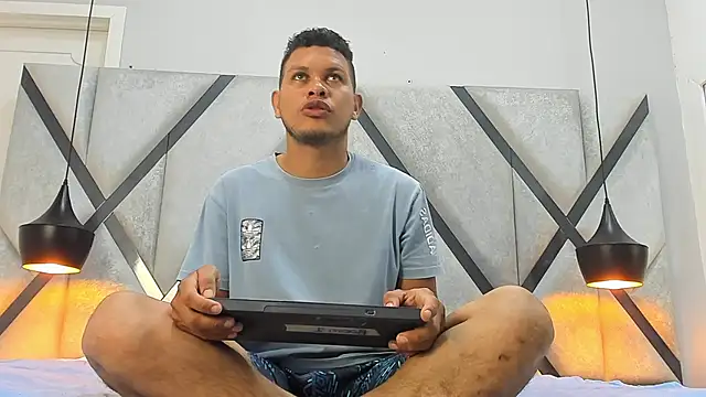 Snapshot of NohaBrooks chatting on April 5, 12:02 pm NohaBrooks online show from April 5, 12:02 pm