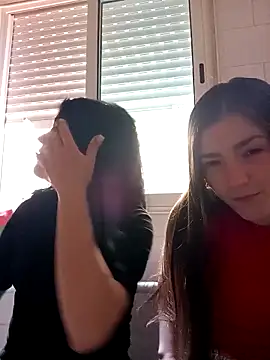 Snapshot of fogosabella225 chatting on April 8, 9:20 am fogosabella225 online show from April 8, 9:20 am