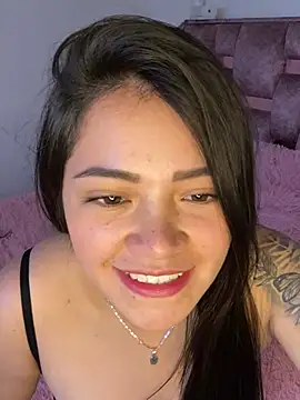 Snapshot of Madisson_Rose022 chatting on May 17, 10:06 pm Madisson Rose022 online show from May 17, 10:06 pm
