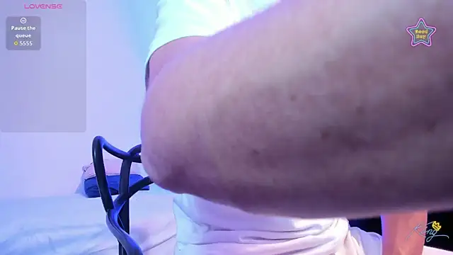 Snapshot of Axel__fierro chatting on April 5, 8:06 pm Axel fierro online show from April 5, 8:06 pm