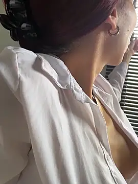 Snapshot of AlmaSajor_ chatting on April 27, 2:48 pm AlmaSajor online show from April 27, 2:48 pm
