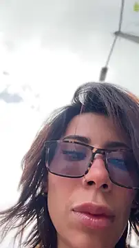 Snapshot of AlmaSajor_ chatting on June 4, 2:56 pm AlmaSajor online show from June 4, 2:56 pm