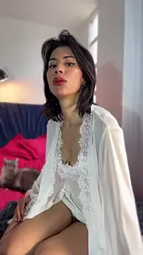 Snapshot of AlmaSajor_ chatting on June 18, 2:43 pm AlmaSajor online show from June 18, 2:43 pm