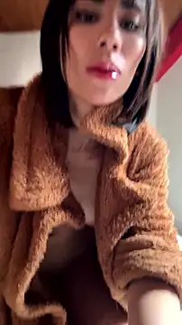 Snapshot of AlmaSajor_ chatting on July 2, 2:34 pm AlmaSajor online show from July 2, 2:34 pm