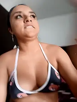 Snapshot of Valentina_Narvaez chatting on April 22, 7:59 pm Valentina Narvaez online show from April 22, 7:59 pm