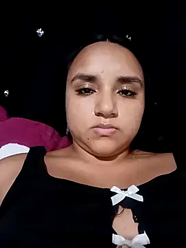 Snapshot of Valentina_Narvaez chatting on May 4, 7:32 pm Valentina Narvaez online show from May 4, 7:32 pm