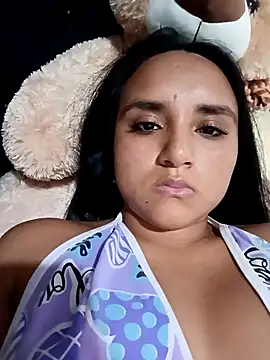 Snapshot of Valentina_Narvaez chatting on May 6, 7:41 pm Valentina Narvaez online show from May 6, 7:41 pm