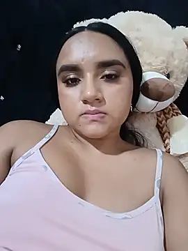 Snapshot of Valentina_Narvaez chatting on June 18, 6:45 pm Valentina Narvaez online show from June 18, 6:45 pm