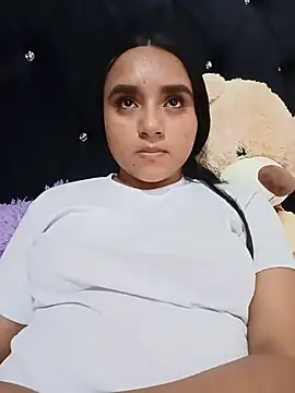 Snapshot of Valentina_Narvaez chatting on June 19, 6:12 pm Valentina Narvaez online show from June 19, 6:12 pm