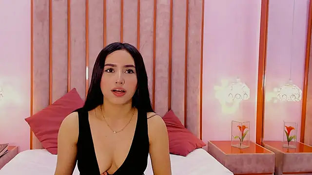 Zoe Monrow online show from May 20, 12:44 pm