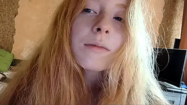 Snapshot of KateVibe_01 chatting on June 3, 3:20 am KateVibe 01 online show from June 3, 3:20 am