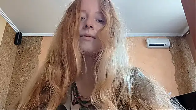 Snapshot of KateVibe_01 chatting on June 12, 3:05 am KateVibe 01 online show from June 12, 3:05 am