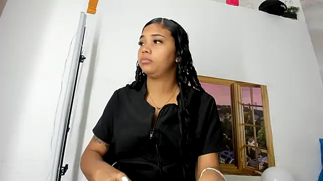Snapshot of EllyBloom chatting on June 6, 1:16 pm EllyBloom online show from June 6, 1:16 pm