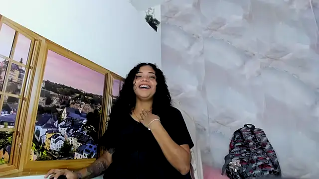 Snapshot of EllyBloom chatting on June 23, 2:04 pm EllyBloom online show from June 23, 2:04 pm