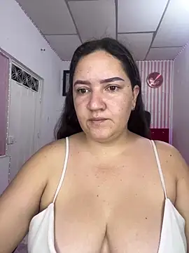 Snapshot of Fresita-12 chatting on April 12, 12:48 am Fresita-12 online show from April 12, 12:48 am