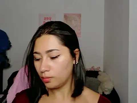 Snapshot of EvelynLeen_ chatting on June 26, 8:46 pm EvelynLeen online show from June 26, 8:46 pm