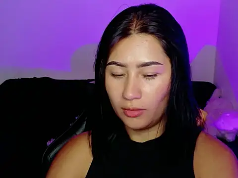 Snapshot of EvelynLeen_ chatting on July 10, 9:17 pm EvelynLeen online show from July 10, 9:17 pm