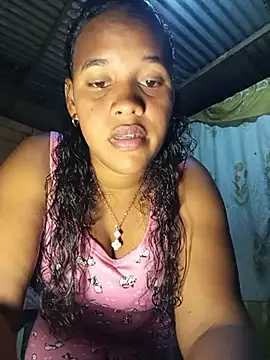 Snapshot of michelle_castillo chatting on April 19, 3:06 am michelle castillo online show from April 19, 3:06 am
