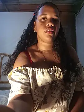 Snapshot of michelle_castillo chatting on April 21, 3:35 am michelle castillo online show from April 21, 3:35 am